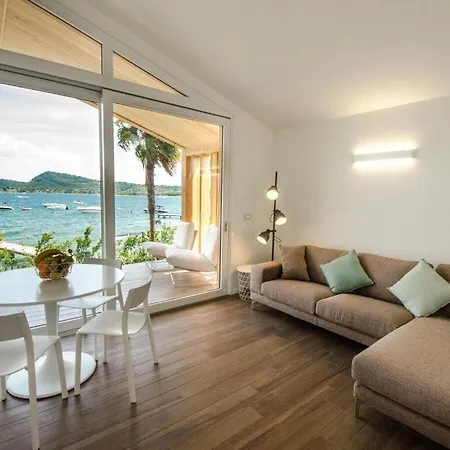 Appartement By The Mulberry Tree Raffa